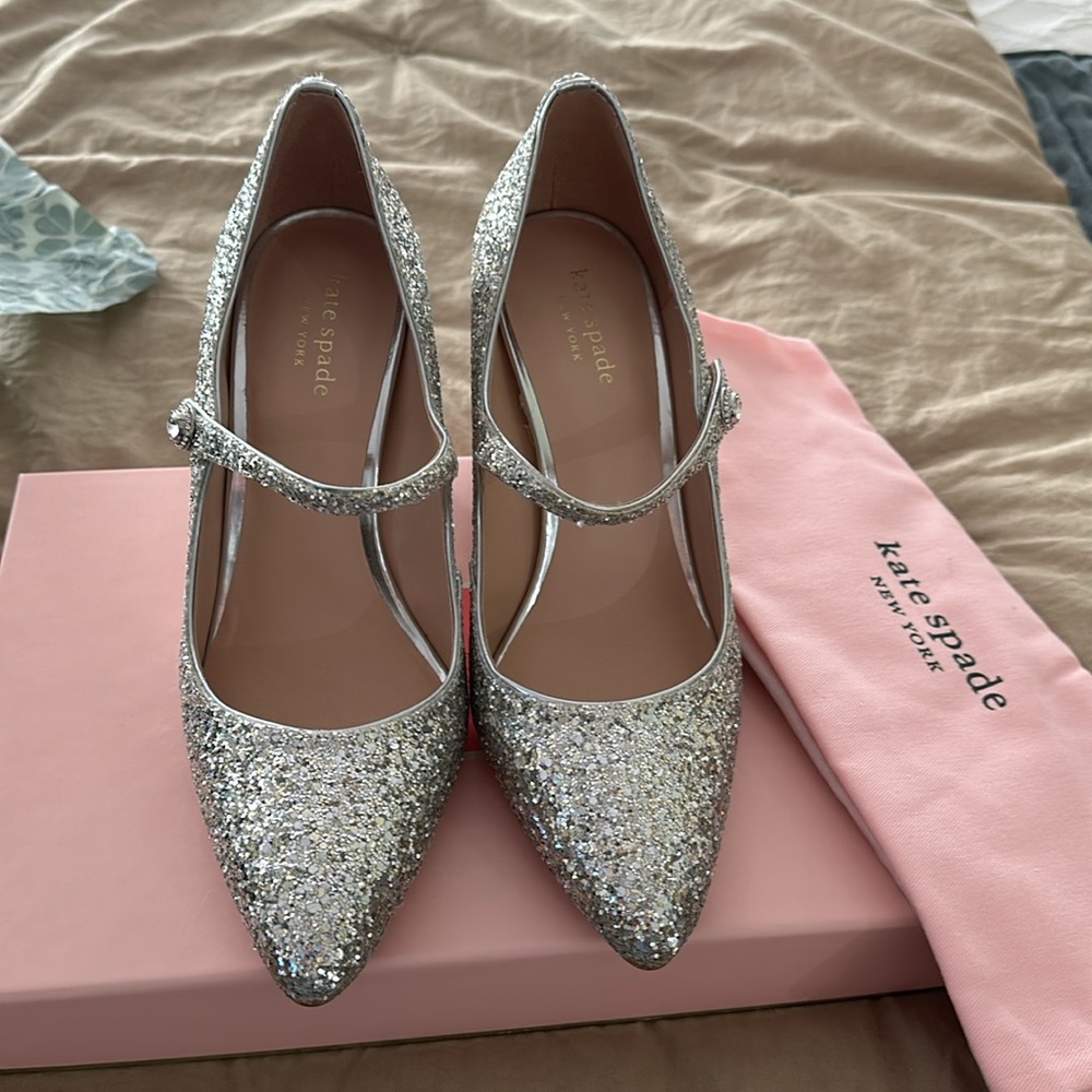 NIB never worn Kate Spade Maren glitter pumps